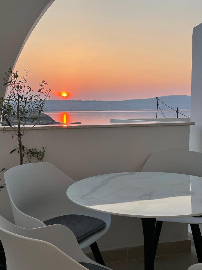 Apartment Vila ** Stinica Buitenkant foto