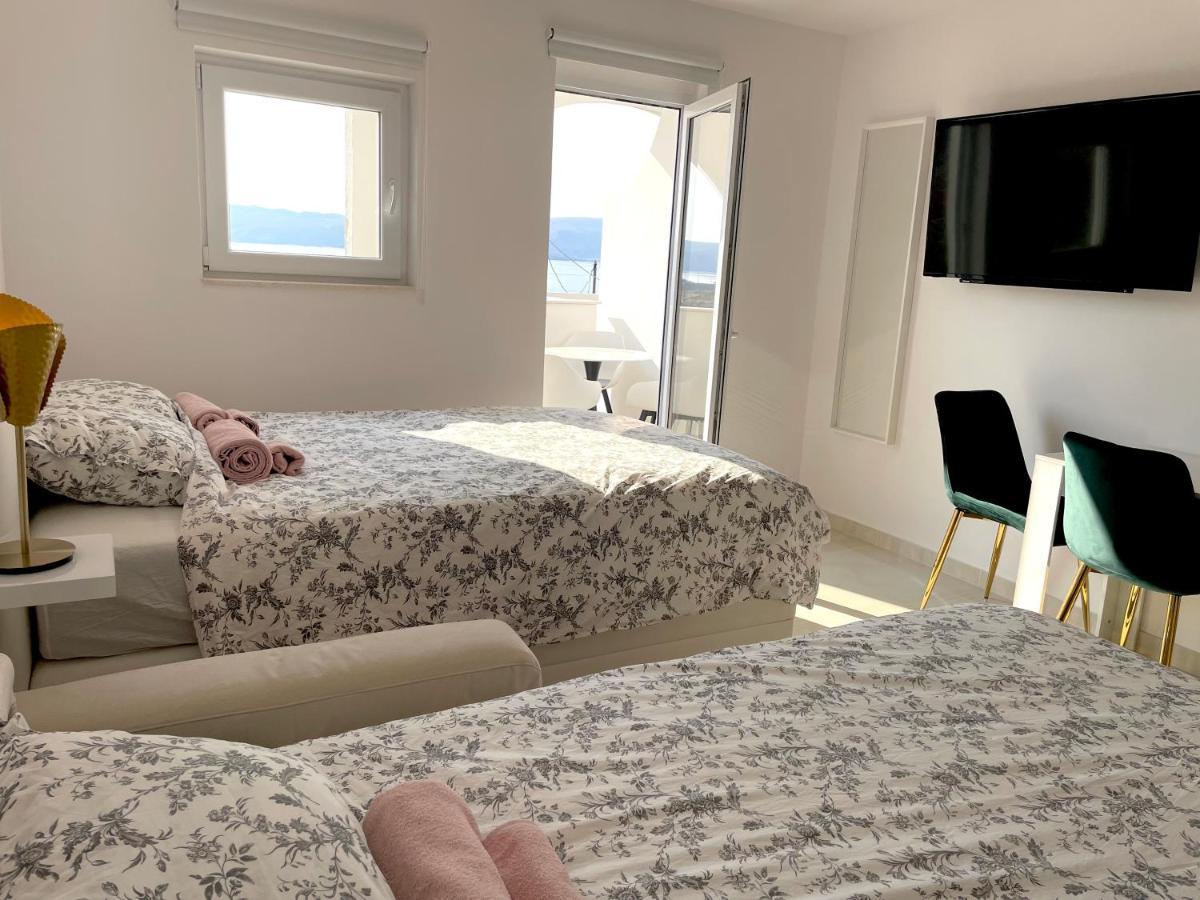 Apartment Vila ** Stinica Buitenkant foto